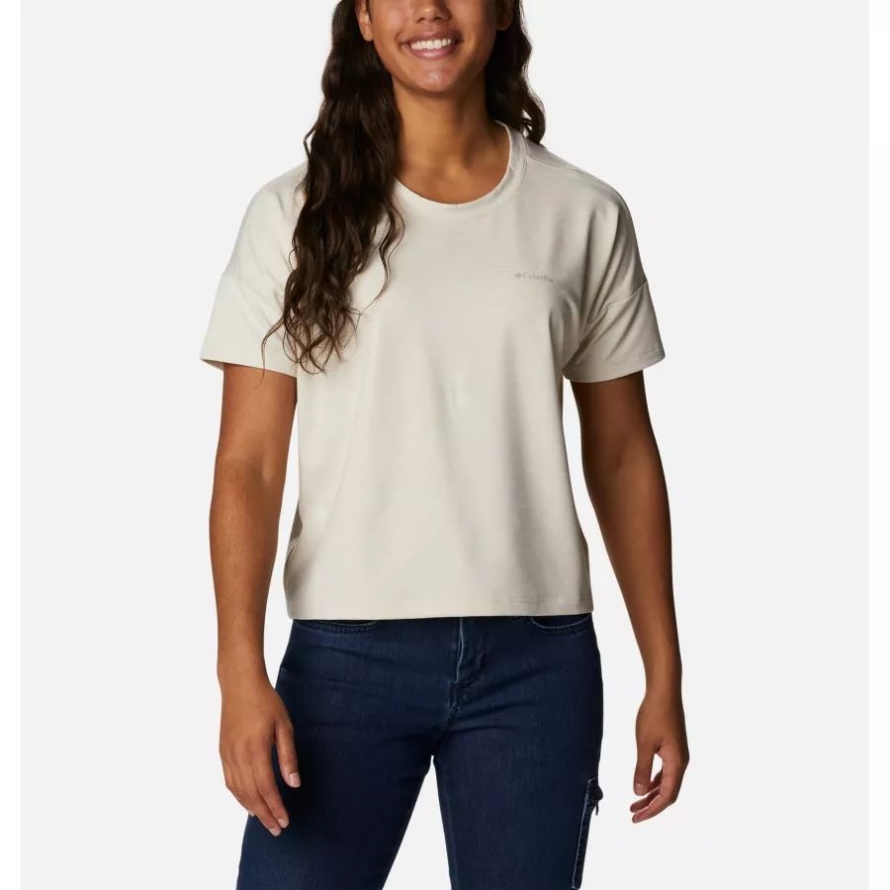Chalk Heather Women's Weekend Adventure Short Sleeve T-Shirt Columbia