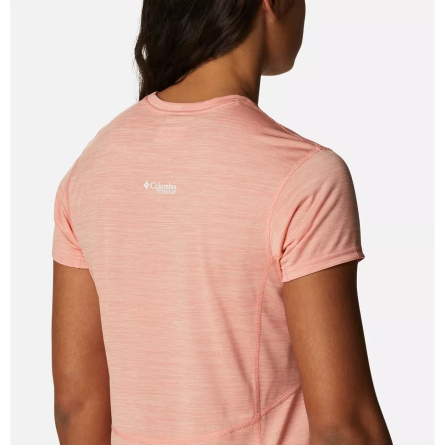 Columbia Coral Reef/Red Hibiscus Women's Titan Pass Graphic T-Shirt