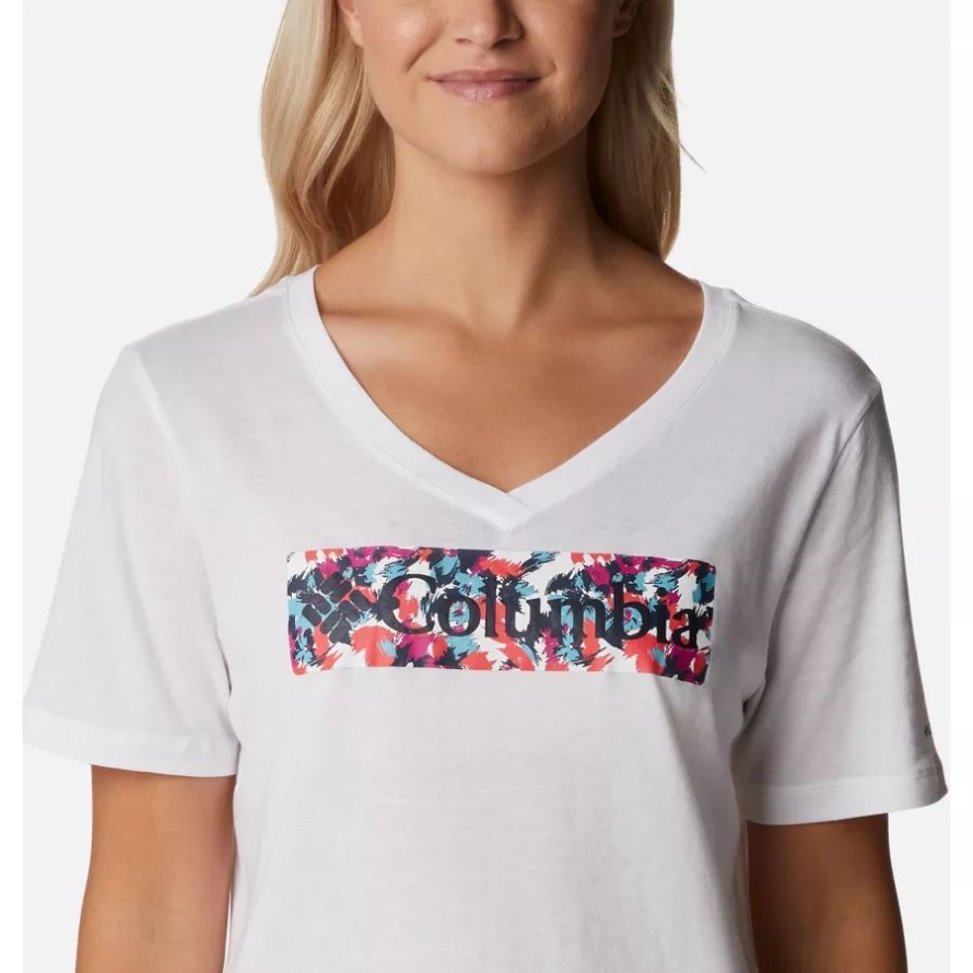 White/Typhoon Blooms Framed Women's Bluebird Day Relaxed V-Neck Shirt Columbia