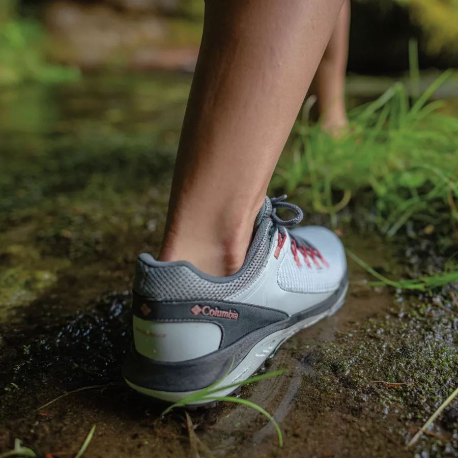 Women's Trailstorm Waterproof Shoe Cirrus Grey/Sandalwood Pink Columbia