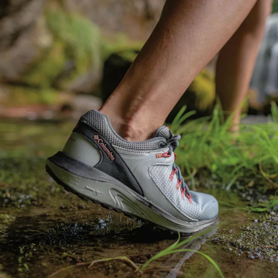 Women's Trailstorm Waterproof Shoe Cirrus Grey/Sandalwood Pink Columbia
